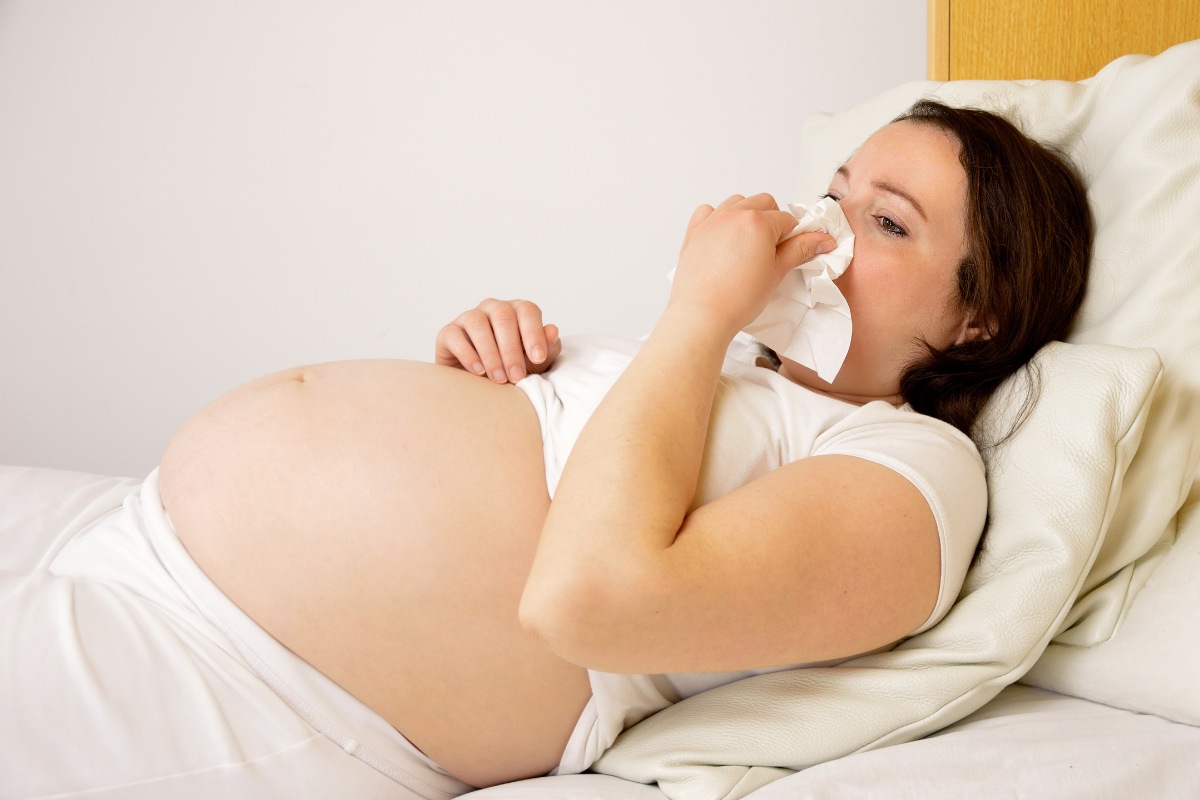 przeziębiona kobieta w ciąży